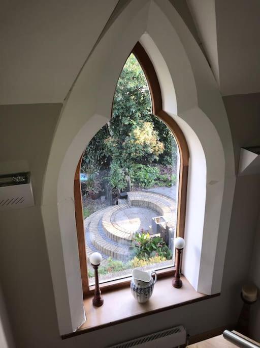 Old Schoolhouse, Galgorm Villa Ngoại thất bức ảnh